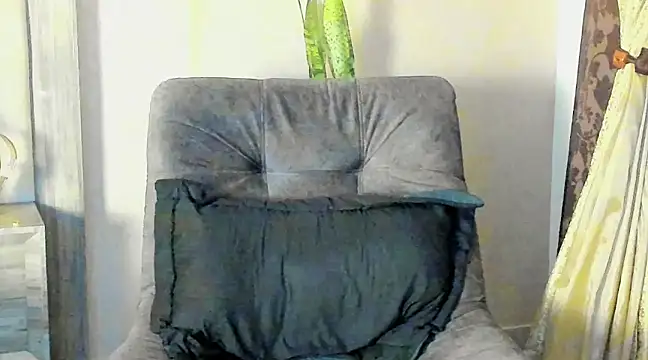 benjamincol online show from February 9, 5:50 am