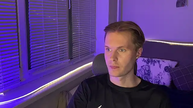 Snapshot of Leonnextdoor chatting on January 16, 6:01 pm Leonnextdoor online show from January 16, 6:01 pm