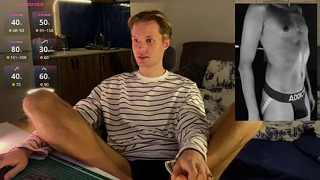 Snapshot of Leonnextdoor chatting on February 13, 9:55 pm Leonnextdoor online show from February 13, 9:55 pm