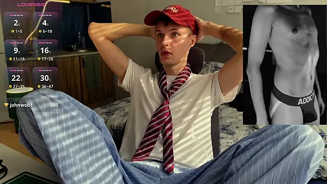 Snapshot of Leonnextdoor chatting on March 10, 8:52 am Leonnextdoor online show from March 10, 8:52 am