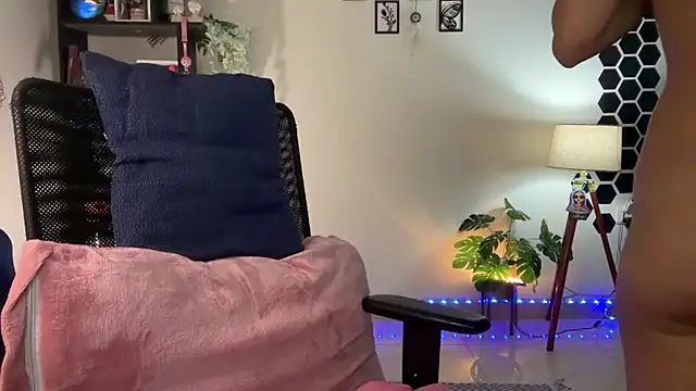 roseofvenom online show from December 5, 8:38 pm