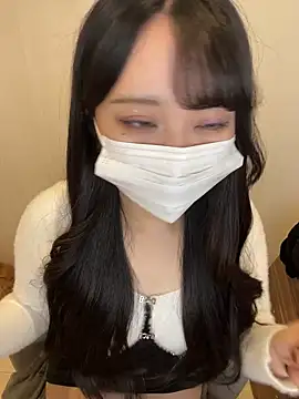 Snapshot of mina_0207 chatting on April 14, 6:52 am mina 0207 online show from April 14, 6:52 am