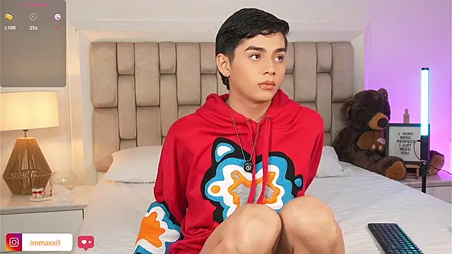 Maxi little online show from January 15, 9:29 pm