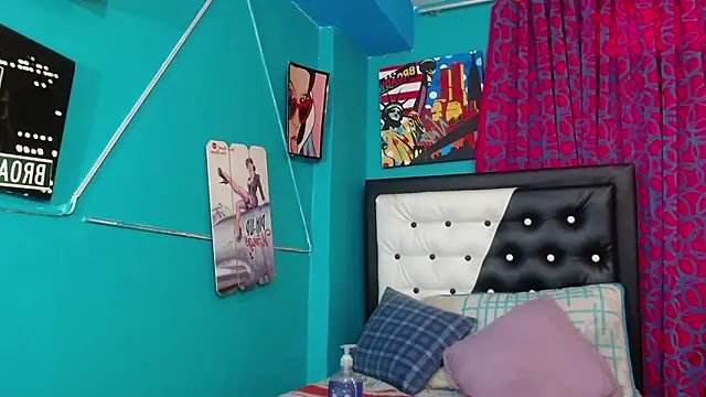 valerie mase online show from February 3, 4:31 pm