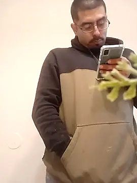 k1oudE online show from March 18, 3:42 pm