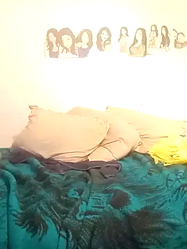 k1oudE online show from October 14, 5:52 am