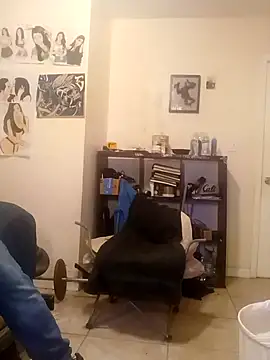 k1oudE online show from December 18, 3:12 am