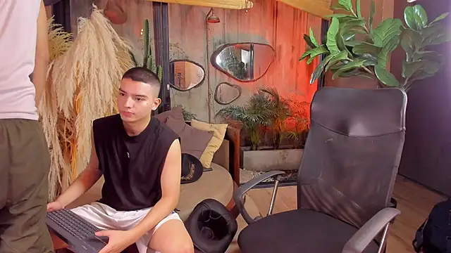 MarcoVitto online show from November 14, 8:29 pm