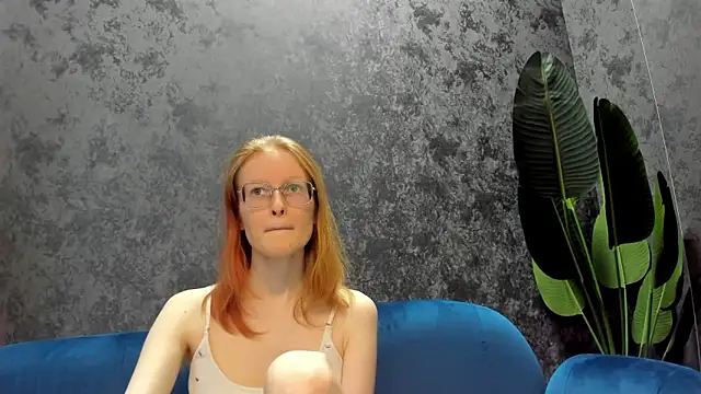 Snapshot of ElizabethHarpper chatting on February 7, 8:01 am ElizabethHarpper online show from February 7, 8:01 am