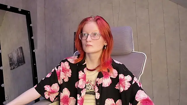 ElizabethHarpper online show from February 6, 8:18 am