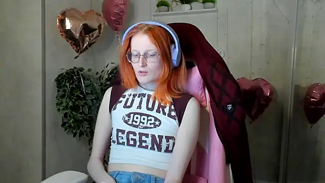 ElizabethHarpper online show from February 24, 5:11 pm