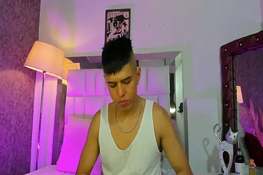 Snapshot of Angel_Khouri chatting on February 8, 8:53 pm Angel Khouri online show from February 8, 8:53 pm