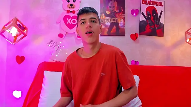 Snapshot of Angel_Khouri chatting on February 16, 8:33 pm Angel Khouri online show from February 16, 8:33 pm