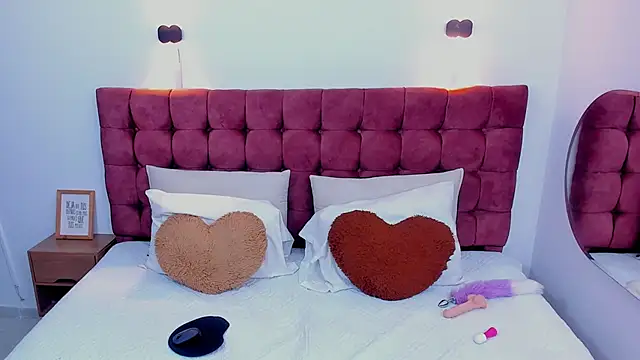 Annie kurt  online show from February 1, 4:35 am