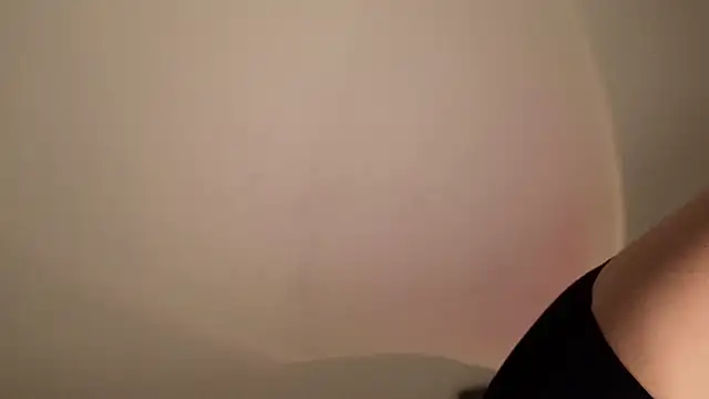 alittlestarrr online show from December 29, 3:35 pm