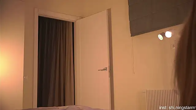 alittlestarrr online show from March 1, 4:54 pm