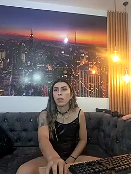 Sara Davina online show from February 4, 8:17 pm