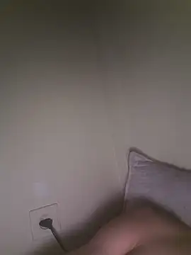 Snapshot of KlachDZ chatting on February 14, 11:42 pm KlachDZ online show from February 14, 11:42 pm