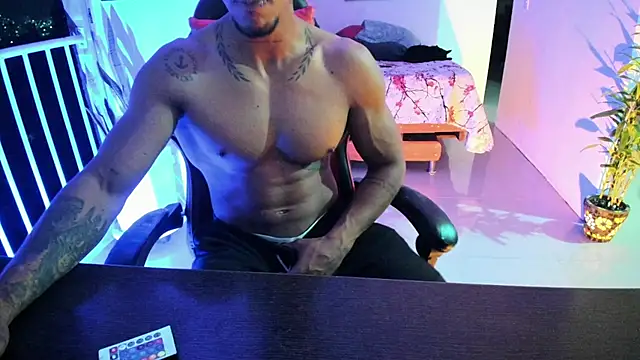 Adam Valenciia online show from October 25, 4:09 am