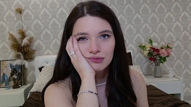 Nellie Medina online show from January 22, 10:48 pm