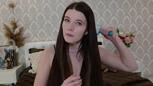 Nellie Medina online show from January 28, 11:07 pm