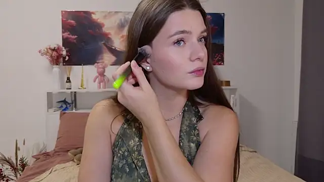 Nellie Medina online show from October 11, 8:29 pm