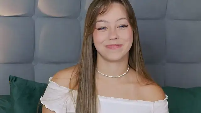 Snapshot of TheEmma chatting on March 17, 12:08 pm TheEmma online show from March 17, 12:08 pm