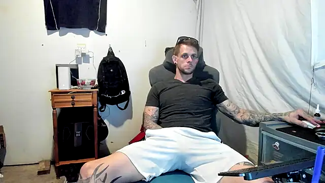 JamesMichael88 online show from March 21, 7:13 pm