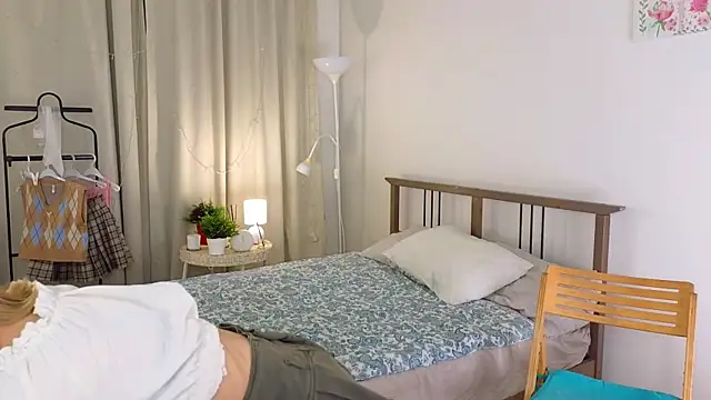 DaisyHearl online show from January 1, 5:11 am