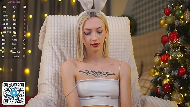 DaisyHearl online show from January 10, 4:42 pm