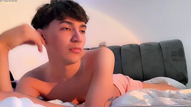 Snapshot of Calacran chatting on April 7, 4:35 am Calacran online show from April 7, 4:35 am