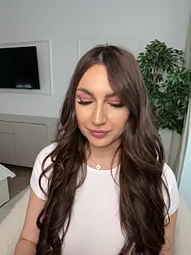 claraxjoyy online show from April 23, 4:09 pm