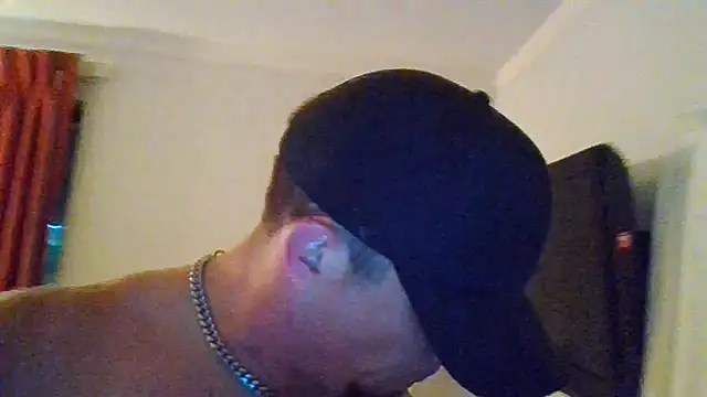 Snapshot of nickatnite1227 chatting on June 16, 9:34 am nickatnite1227 online show from June 16, 9:34 am