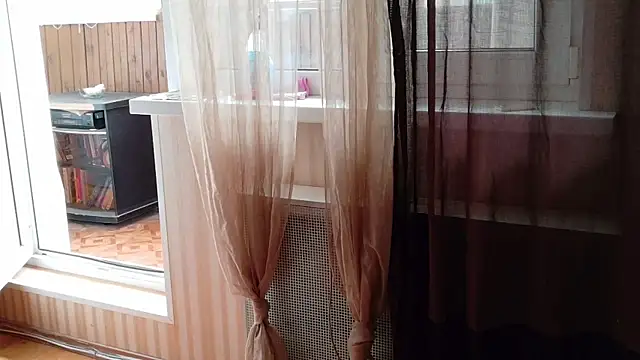 Snapshot of Monica_Weiss chatting on July 7, 7:23 am Monica Weiss online show from July 7, 7:23 am