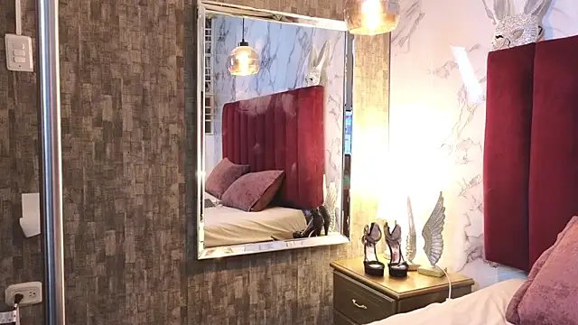 KRYSSTARITTER4 online show from September 25, 2:48 am