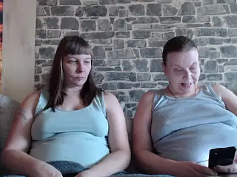 Sweet Phoenix online show from January 12, 9:40 am