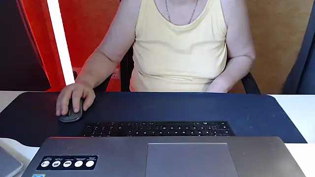 Snapshot of Sweet_Phoenix chatting on June 29, 7:47 am Sweet Phoenix online show from June 29, 7:47 am