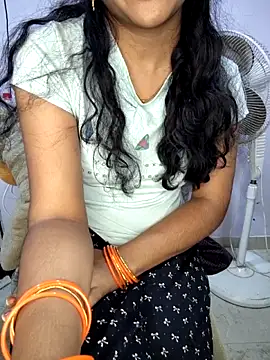 lovelygirl4567 online show from November 10, 4:17 pm