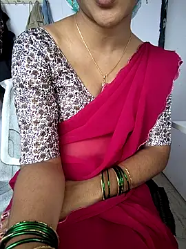 lovelygirl4567 online show from December 5, 6:44 am