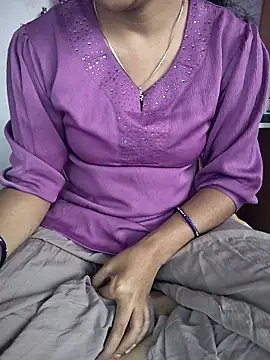 lovelygirl4567 online show from February 14, 6:21 am