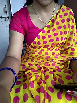 lovelygirl4567 online show from February 17, 5:37 am