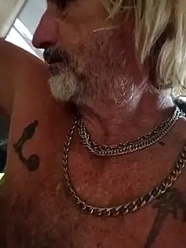 Cloudin around online show from April 11, 6:01 pm