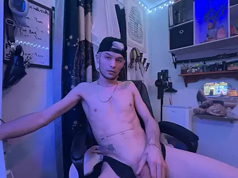 Trystan Spellman online show from March 8, 2:04 am