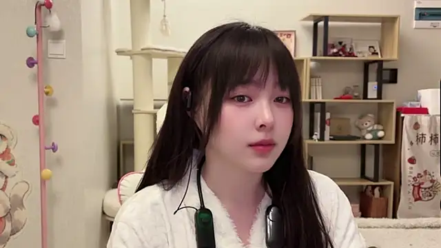 Chenjing0 online show from March 4, 1:06 pm