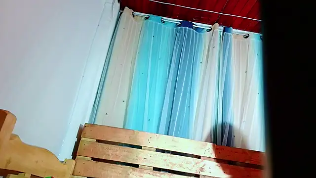 lana reverse online show from January 5, 6:35 pm