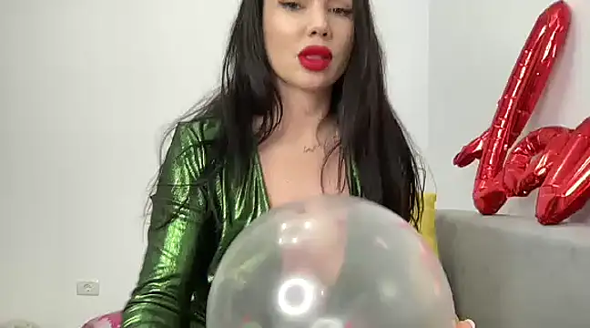 Snapshot of JasmineBlade chatting on February 10, 5:30 pm JasmineBlade online show from February 10, 5:30 pm