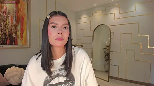 Snapshot of NiaSalvatore chatting on February 28, 2:34 am NiaSalvatore online show from February 28, 2:34 am