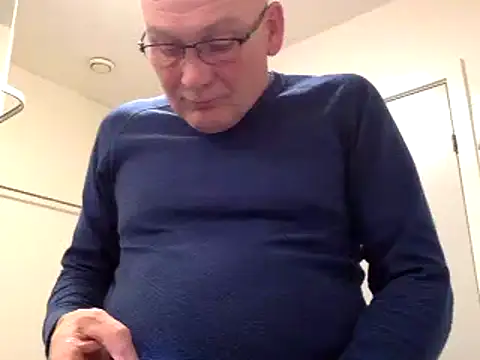 Snapshot of Parleg2 chatting on February 27, 6:19 pm Parleg2 online show from February 27, 6:19 pm