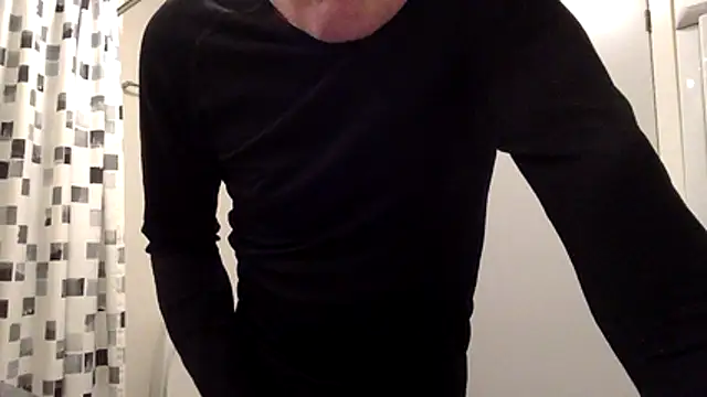 Snapshot of Parleg2 chatting on March 4, 7:09 pm Parleg2 online show from March 4, 7:09 pm