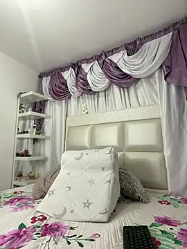verosantana15 online show from July 18, 1:10 am